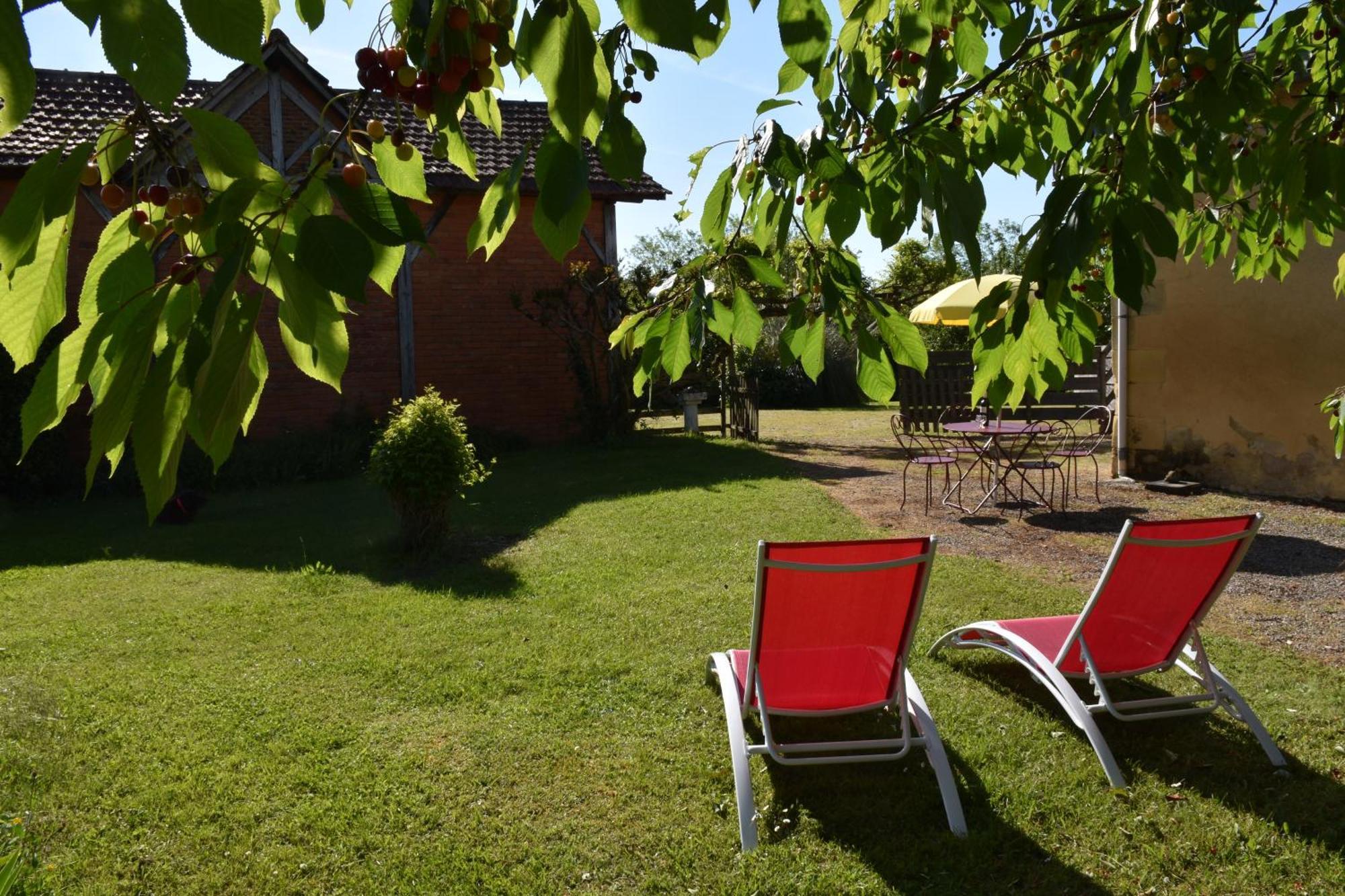 Du Vert & Du Bon Air - Linge Maison Inclus - Parking Prive Gratuit - Centre Ville Bergerac 10Mn - Domaine Bellevue Cottage En Perigord Lembras المظهر الخارجي الصورة