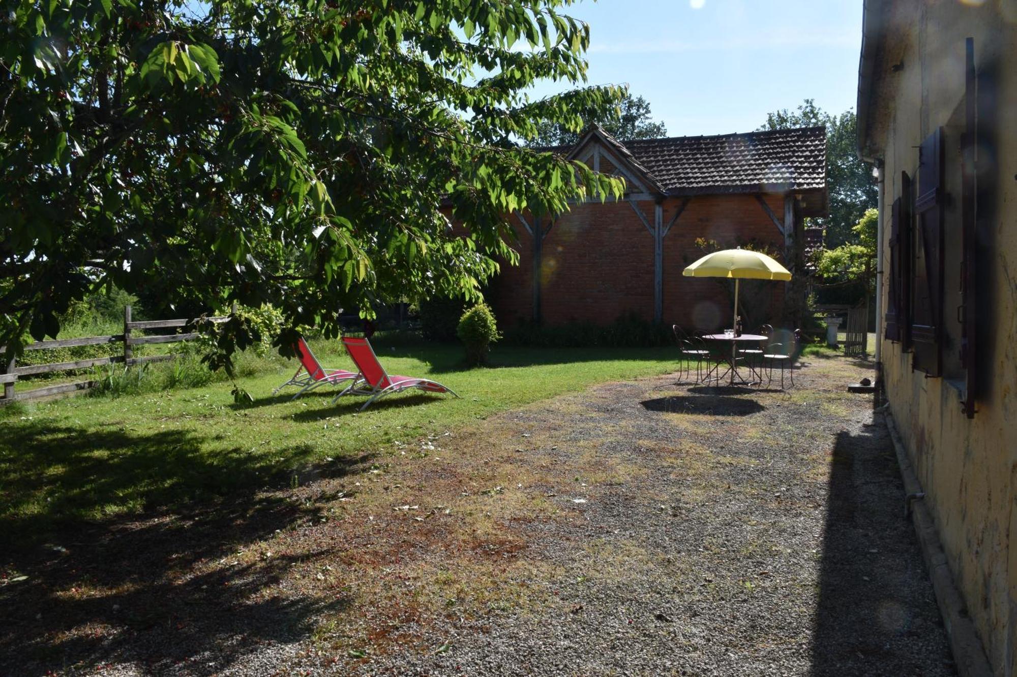 Du Vert & Du Bon Air - Linge Maison Inclus - Parking Prive Gratuit - Centre Ville Bergerac 10Mn - Domaine Bellevue Cottage En Perigord Lembras المظهر الخارجي الصورة