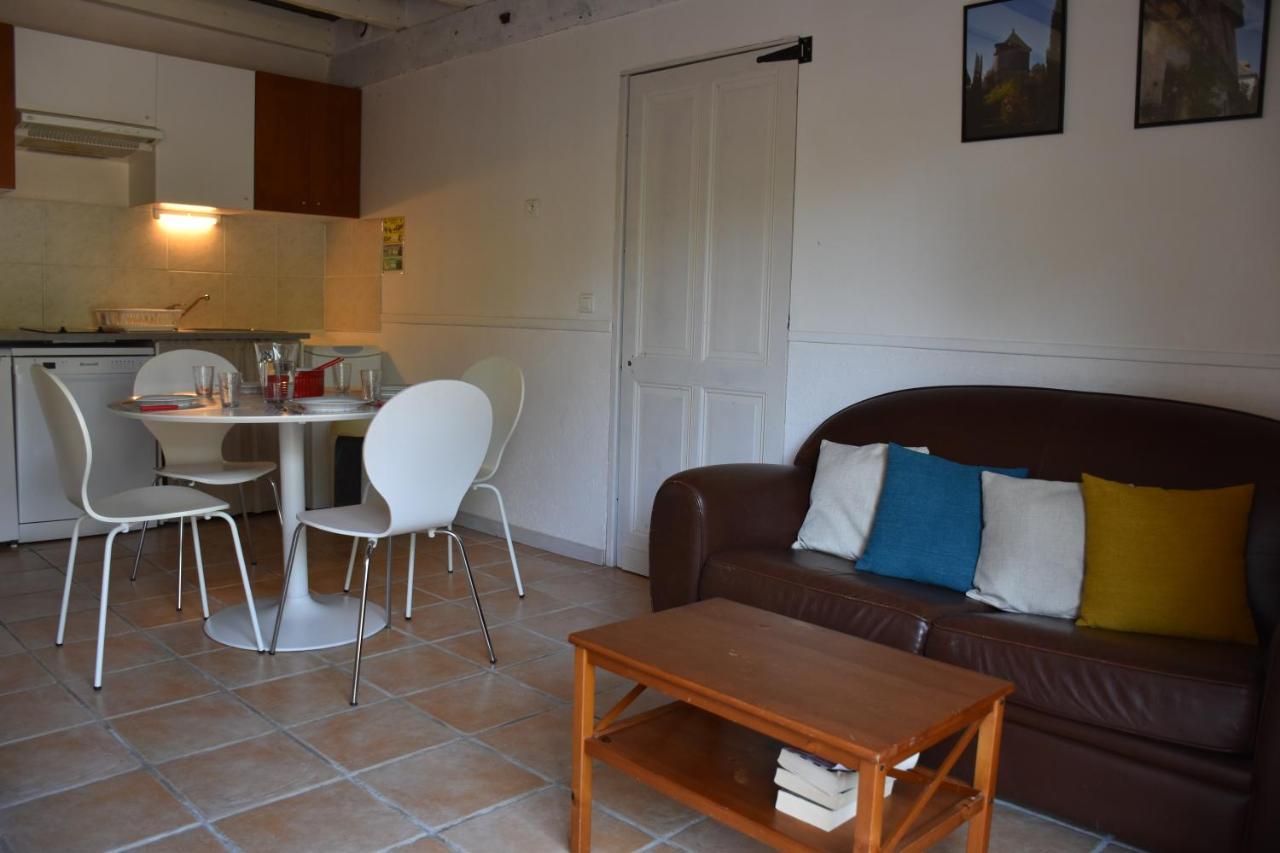 Du Vert & Du Bon Air - Linge Maison Inclus - Parking Prive Gratuit - Centre Ville Bergerac 10Mn - Domaine Bellevue Cottage En Perigord Lembras المظهر الخارجي الصورة